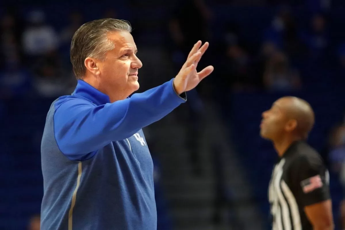 Mark Pope, Kentucky Risks Painfully Obvious Reality if ESPN’s Prediction Around John Calipari Fails – Report