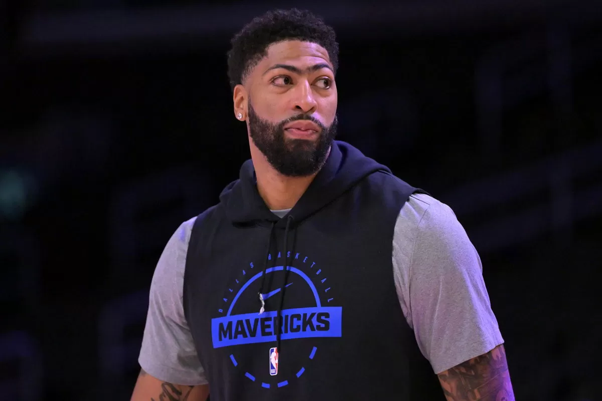 Final Update on Anthony Davis’ Injury Emerges as NBA Reporter Teases Mavs’ Trade Plan