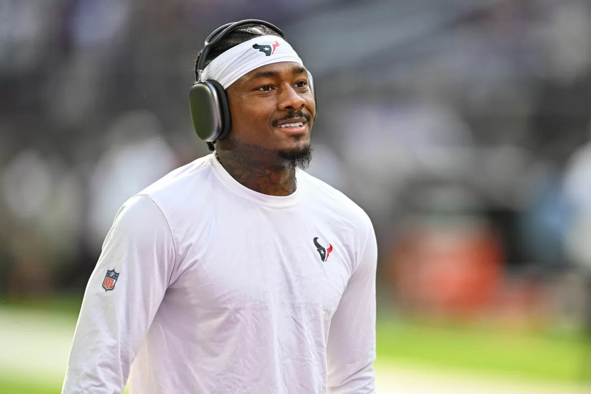 Stefon Diggs Doesn’t Hold Back in Vulnerable Statement as Cardi B Discloses Patriots WR’s Struggles