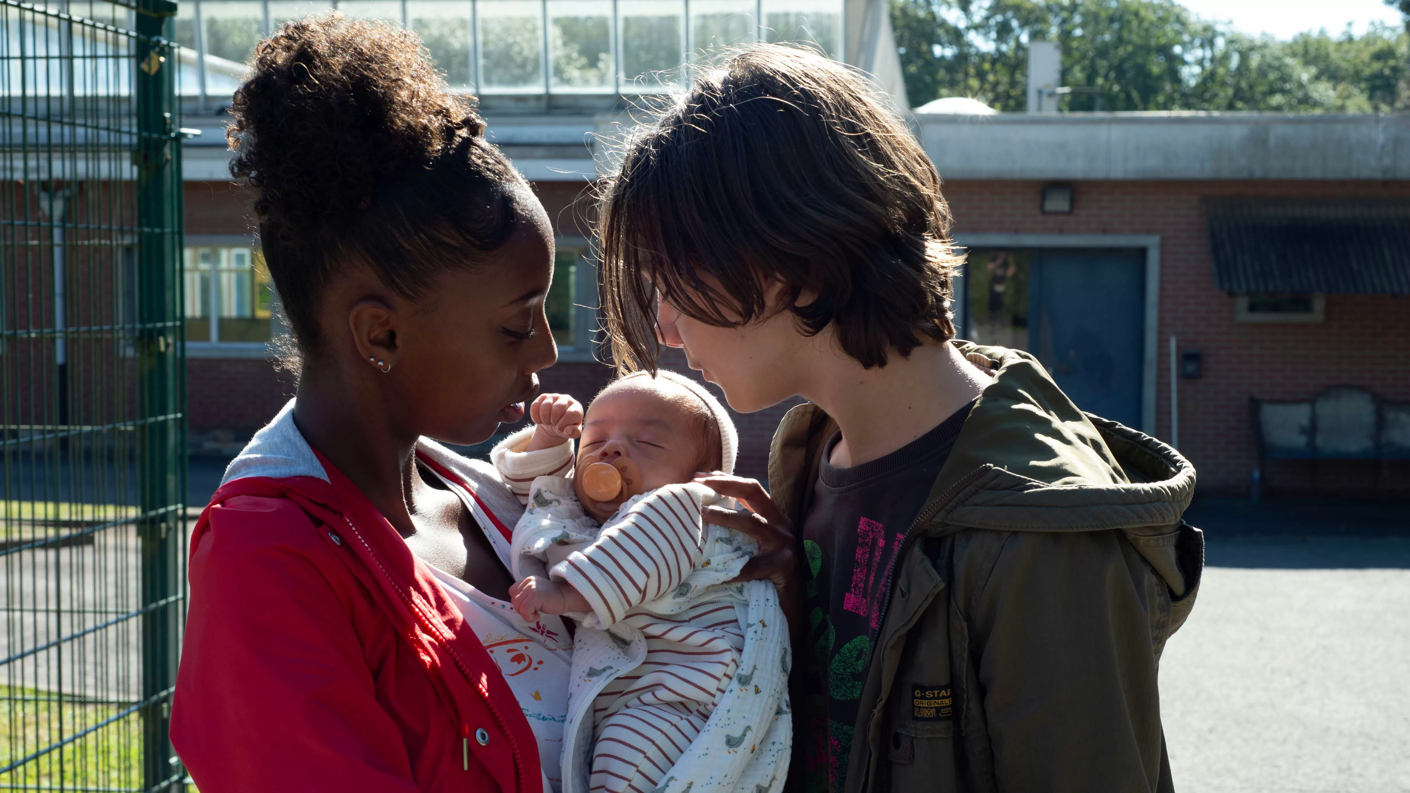 The Gentle, Understated Young Mothers Is Among the Best of the Dardenne Brothers’ Work