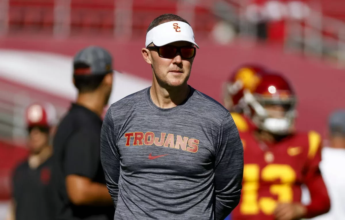 Lincoln Riley to Hire Ex-Patriots Staffer in Defensive Role After Double Coaching Announcement