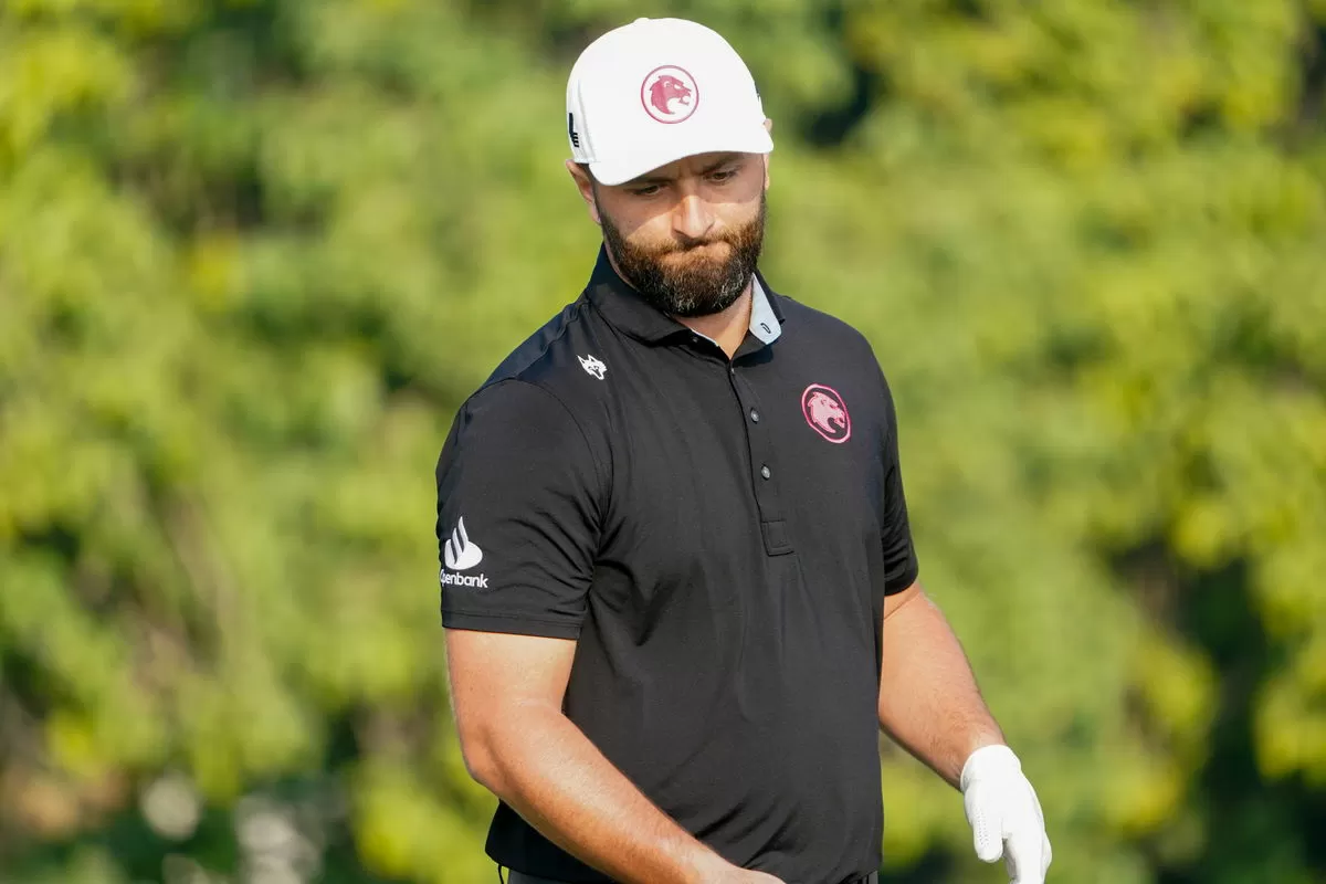 Jon Rahm Visibly Angry in Viral Clip as Golf Fans Make Strong Claims