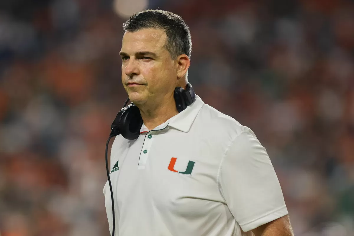 Mario Cristobal Struggles to Keep WR Commit as Four SEC Powerhouses Including LSU and Texas Turn Up Pressure
