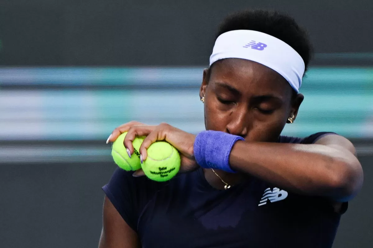 Coco Gauff Walks Off Court After Suffering Sharp Pain