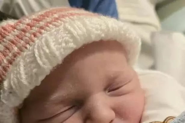 Father delivers own baby with cord around neck after midwife left room