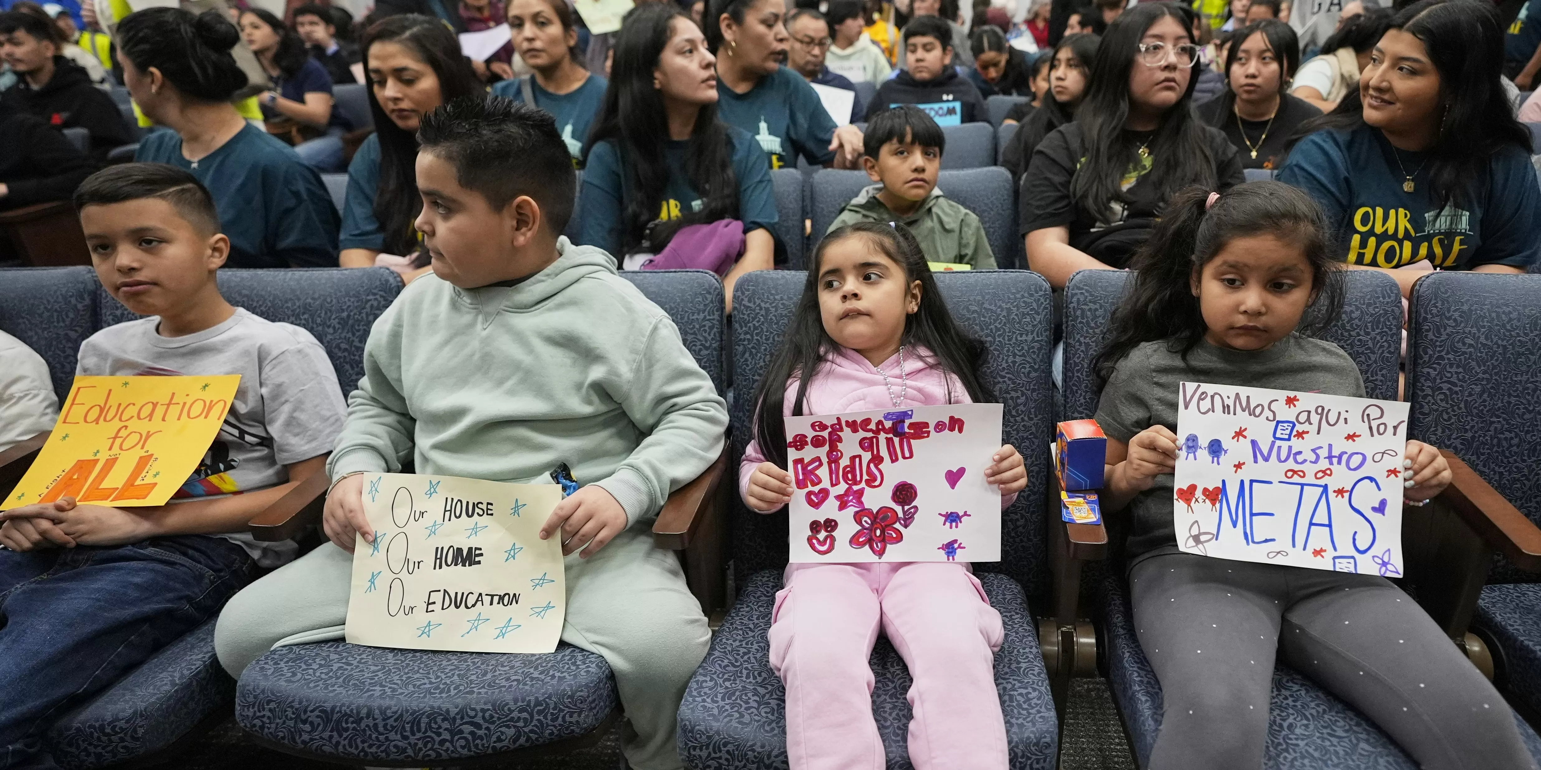 Tennessee Wants to Let Schools Ban Immigrant Kids, Threatening to “End Public Education as We Know It” 