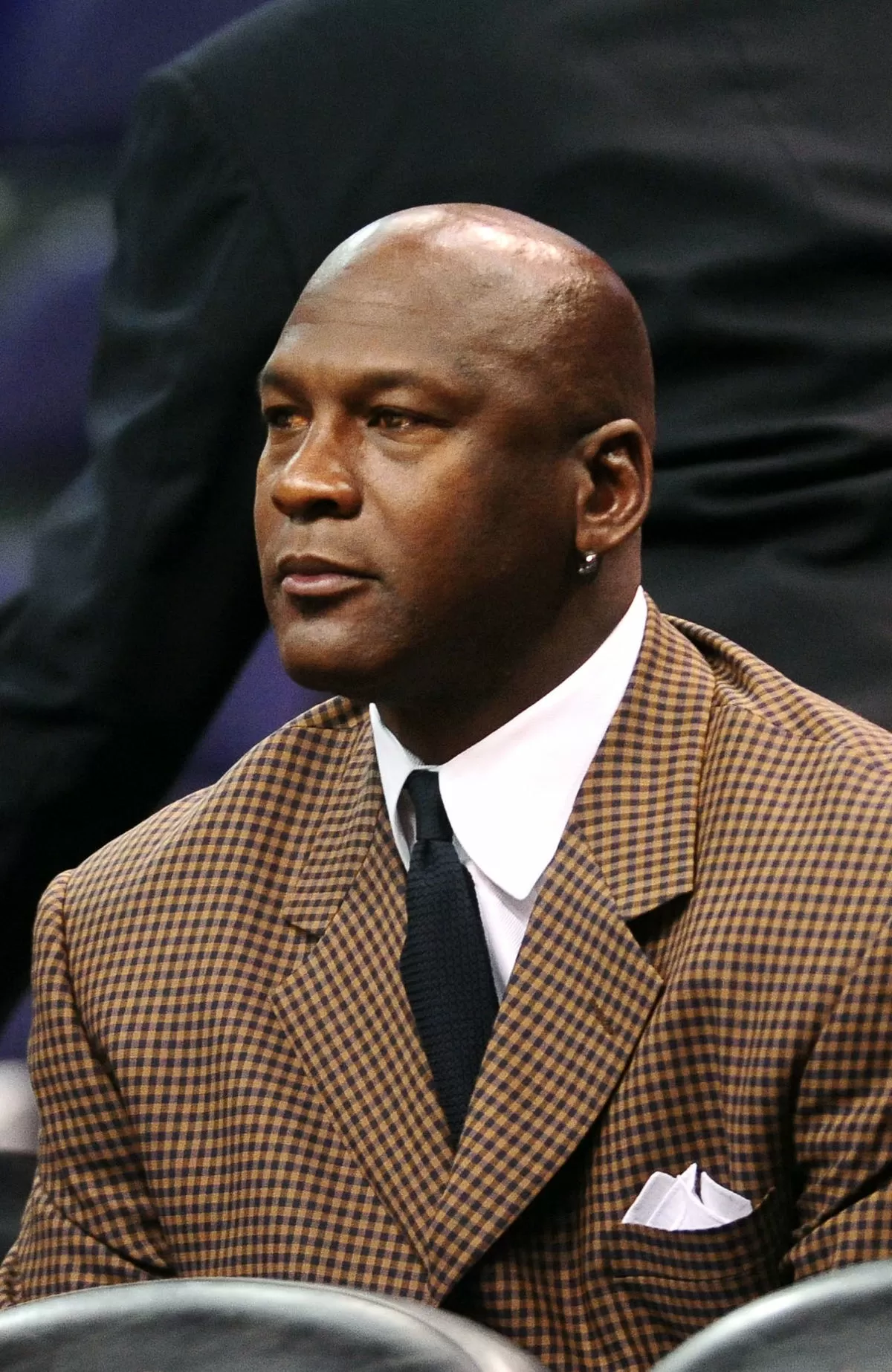 $300K Michael Jordan Sneakers Stolen as Police Arrest 8 Suspects