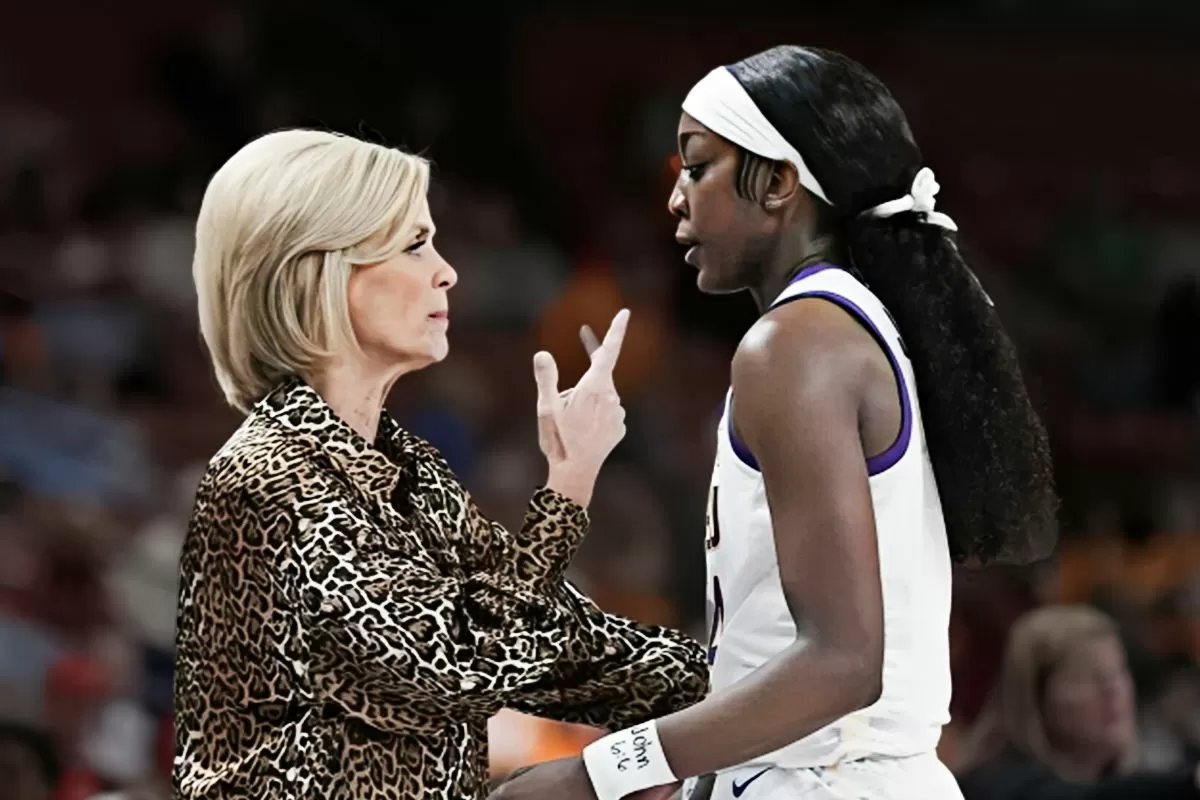 ‘Go Rebound, Go Defend’: Kim Mulkey Sends Clear Message to Flau’Jae Johnson After Tough Night vs. MS State