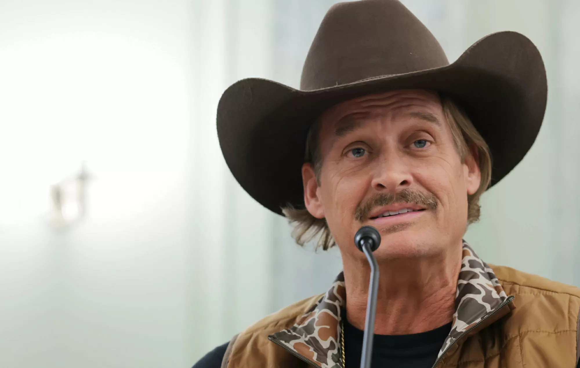 Kid Rock reacts to Conan O’Brien’s Oscars joke
