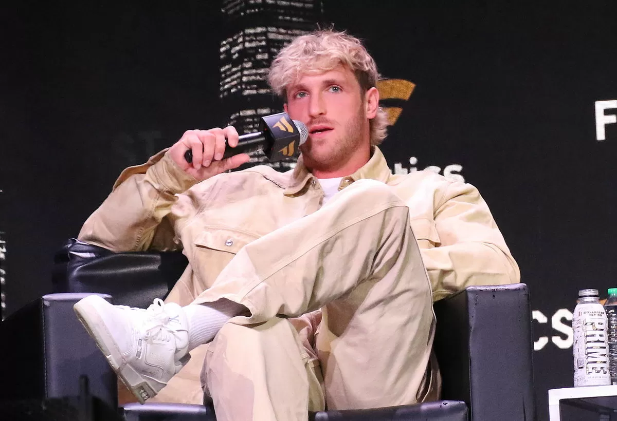 Hours After Cowboys Release, 302 Lbs NFL Star Demands $1 Million Boxing Debut vs. Logan Paul