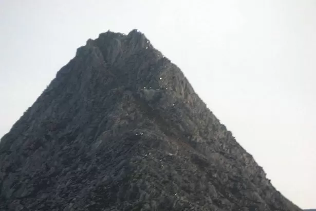 Walker falls 50ft on infamous ridge after losing path in Eryri