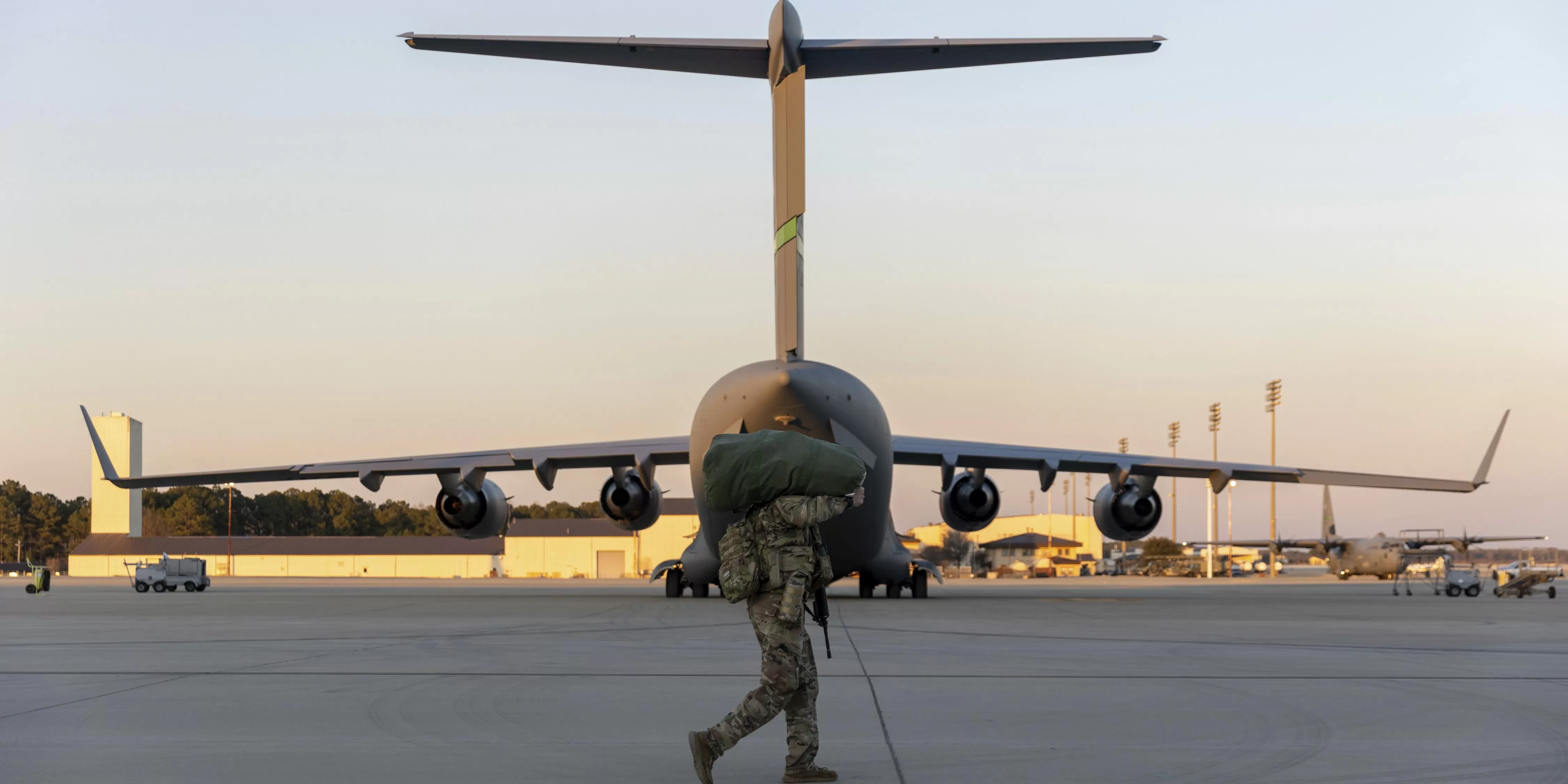 Leaders of Elite Paratrooper Unit Ordered to Middle East as Trump Weighs Iran Ground War