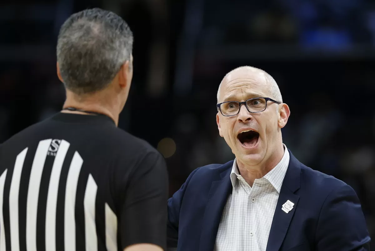 Dan Hurley Delivers Rare Officiating Stance After ‘Undisciplined Fouling’ Costs UConn Title vs Michigan