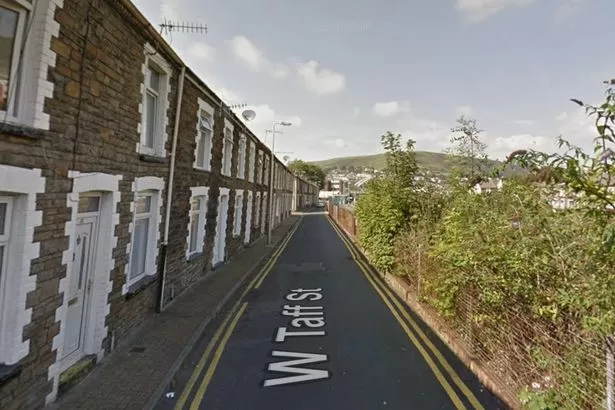 Porth road closure for works to a fire hydrant