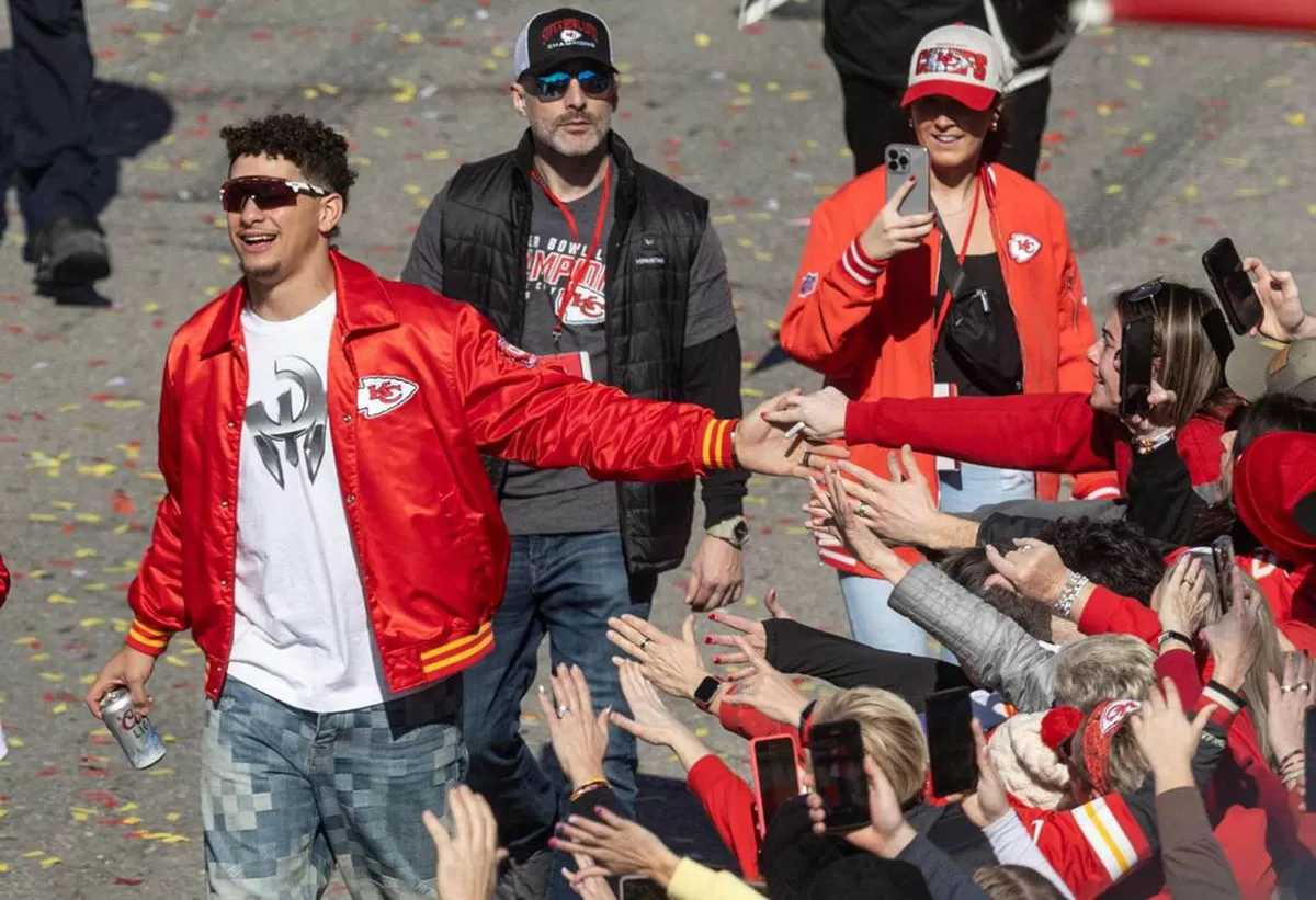 Chiefs Making Aggressive Push to Play Outside America as Patrick Mahomes’ Injury Clouds Seahawks Opener