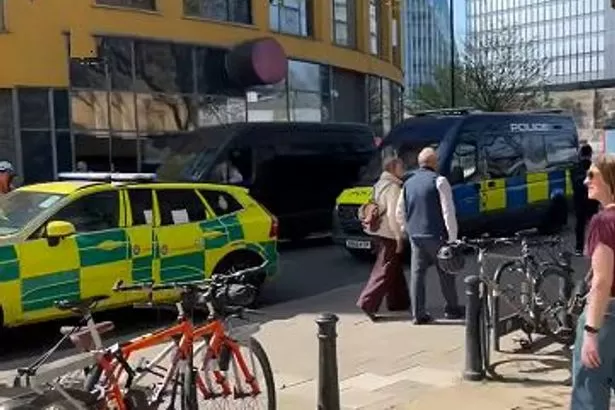 Chaos at Tate Modern as emergency crews scrambled after 'suspicious package' sighting