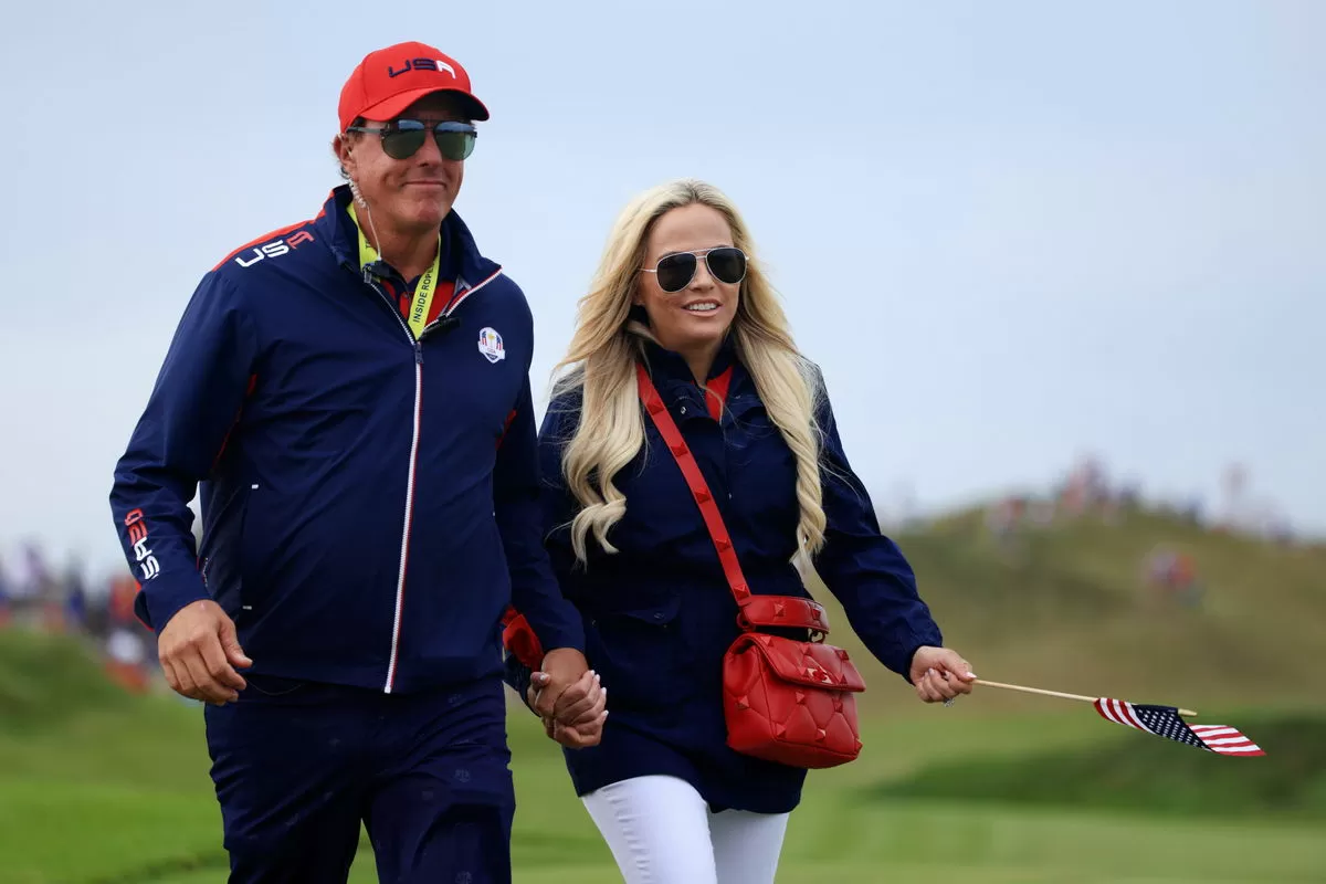 Meet Phil Mickelson’s Wife & Children: Personal Life, Amy Mickelson’s Cancer Battle & More Revealed