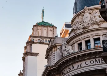 “The Growing Relevance of Economía in Modern Society”