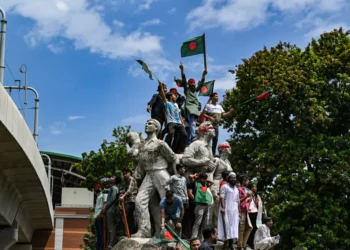 Bangladesh on Brink as Anti-Government Protests Become ‘People’s Uprising’