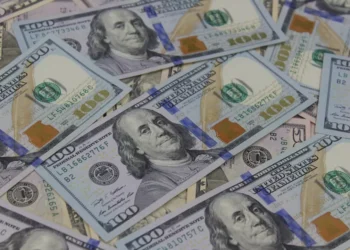 “Empoderamiento Financiero: Success Stories in Spanish Finances”