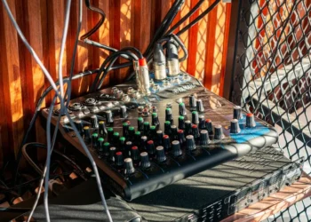 “The Inescapable Influence of Technology in Our Lives”