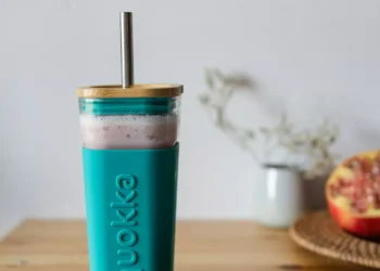 “Salud: A Vibrant Community of Positivity and Unity”