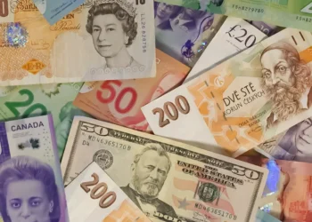 “The Evolution of Economía: From Barter to Global Economy”