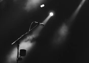 “The Power of Música: Connecting Cultures Through Universal Language”