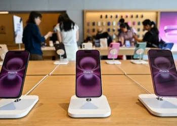 Why Trump’s China Tariffs Are Unlikely to Get Apple to Make iPhones in U.S.