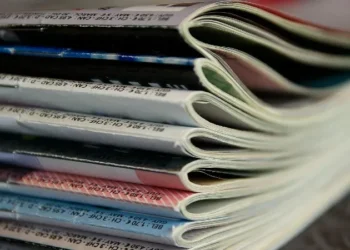 Mapping the Connections: Understanding the Network of Social Science Editors-in-Chief 