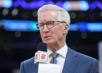Who Is Mike Breen’s Wife? All About ESPN Broadcaster’s Relationship Status, Kids & Other Details Revealed