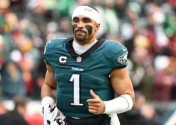 Jalen Hurts’ WR Exposes Family’s True Colors After Eagles Star Lost Mom