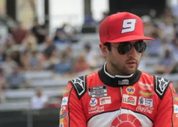 Chase Elliott Fans Hit Back at HMS Seat Exit Talk With Bold Claim