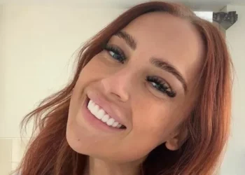 ‘I got Turkey teeth that will last 10 years – cruel trolls say I’ve ruined my life’