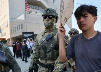 Feds Make It a Crime to Give PPE to ICE Protesters