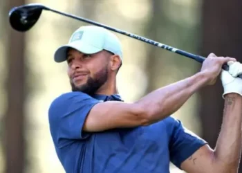 Stephen Curry Proves a Point in Front of 25 NFL Stars After Avoiding Hazardous Situation