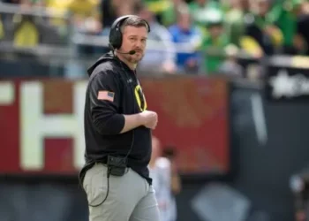 Oregon Assistant Coach Issues Honest Dan Lanning Admission After Setting Dante Moore Expectations