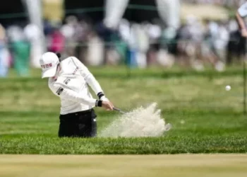 Three Tips for Hitting Darts Out of Fairway Bunkers
