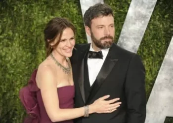 Ben Affleck, Jennifer Garner Seen Together at Red Sox Game in Unexpected Fenway Appearance