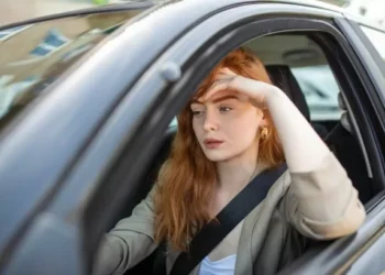 Experts reveal four ways to tackle driving anxiety as online searches skyrocket