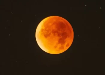 How to spot the ‘Blood Moon’ and total lunar eclipse lighting up skies this weekend