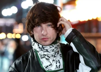 Barry Keoghan reveals Ringo Starr haircut at film premiere