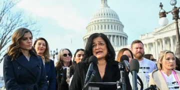 ‘Stop This Spying’: Members of Congress Accuse the DOJ of Surveilling Lawmakers’ Epstein Files Searches