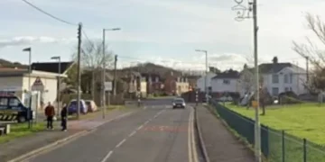 ‘Man with knife’ spotted walking around Welsh village