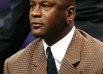 $300K Michael Jordan Sneakers Stolen as Police Arrest 8 Suspects