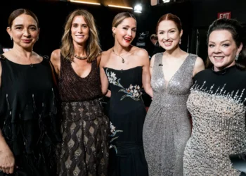 ‘Bridesmaids’ cast hilariously reunite at 2026 Oscars