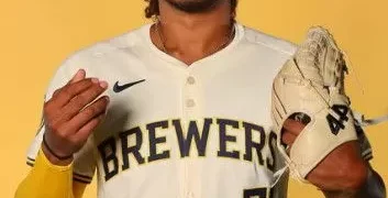 Freddy Peralta Poses New Headache for David Stearns After Carlos Mendoza Confirms Mets’ Pitching Plan, Says Insider