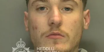 ‘I’m going to stab you’ Man’s chilling words before launching knife at girlfriend