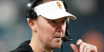Lincoln Riley Tries to Steal Dan Lanning’s OT After Poaching 2 Blue-Chip Oregon Commits