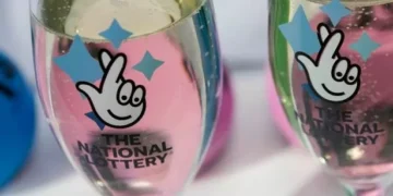 Live Euromillions and Thunderball draw and winning numbers for Tuesday, March 3